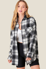 Cargar imagen en el visor de la galería, Nova Plaid Top
