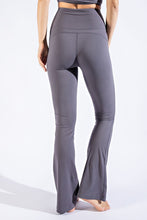 Cargar imagen en el visor de la galería, Andrea Leggings

