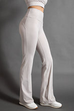 Cargar imagen en el visor de la galería, Andrea Leggings
