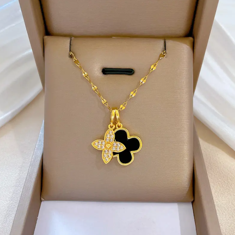 Elegant Clover Leaf Necklace Style CR01