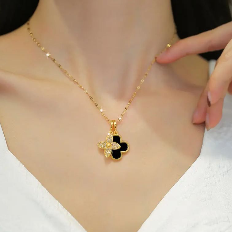 Elegant Clover Leaf Necklace Style CR01