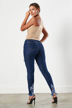 Load image into Gallery viewer, Sayra Distressed Jeans
