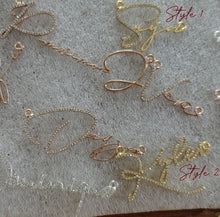 Load image into Gallery viewer, Custom Name Necklace Style ER80
