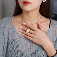 Load image into Gallery viewer, Custom Initial Necklace Style ER83
