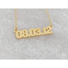 Cargar imagen en el visor de la galería, Custom Number Date Necklace Style ER47
