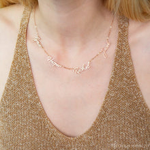 Load image into Gallery viewer, Custom Name Necklace Style ER40
